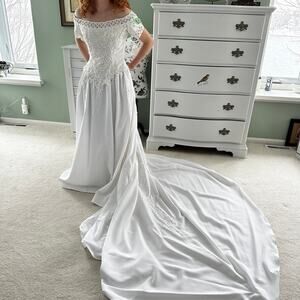 Bridal originals NWT size 8 wedding gown